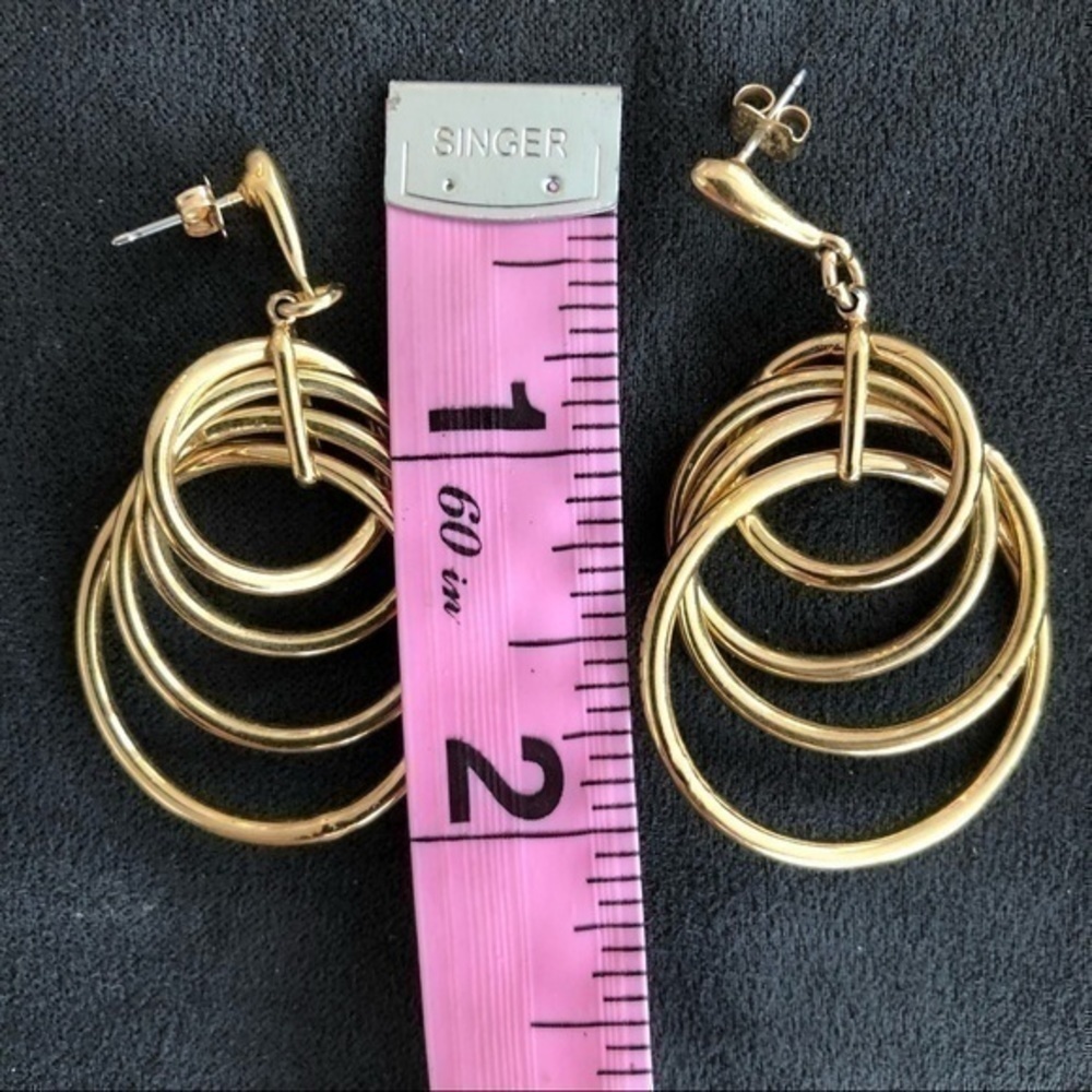 Quadruple hoop dangle gold earrings - Picture 4 of 4